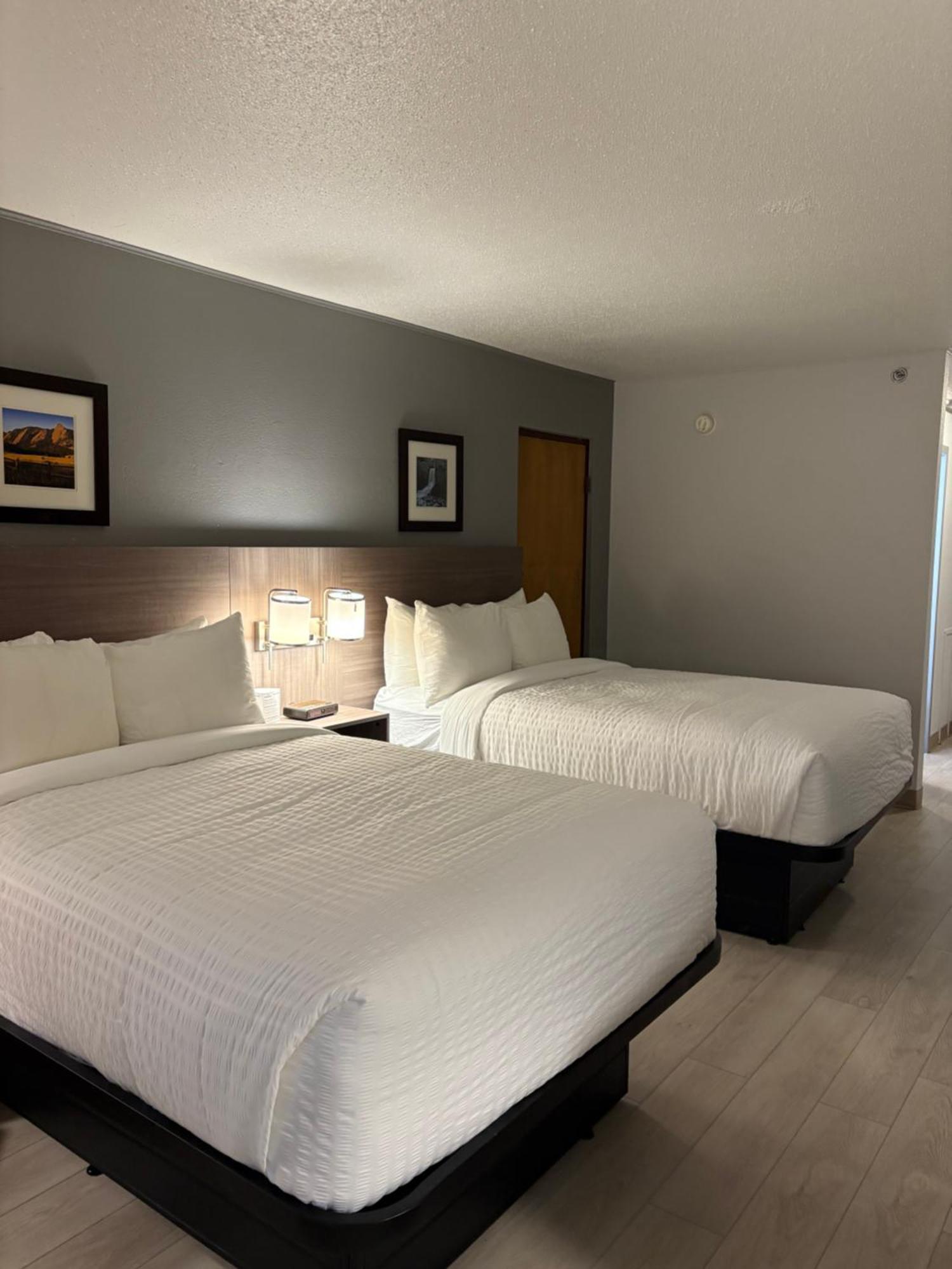 Clarion & And Convention Center Hotel Kearney