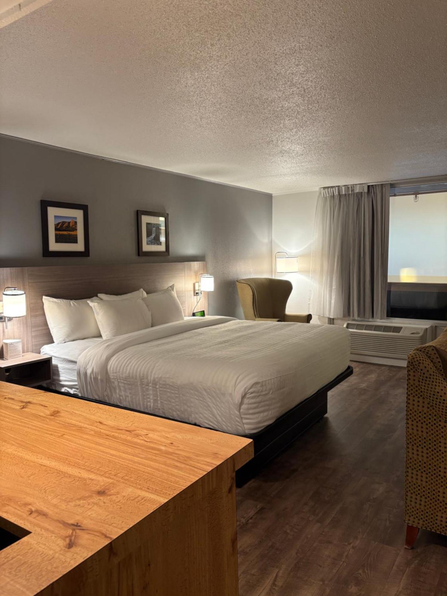 Clarion & And Convention Center Hotel Kearney