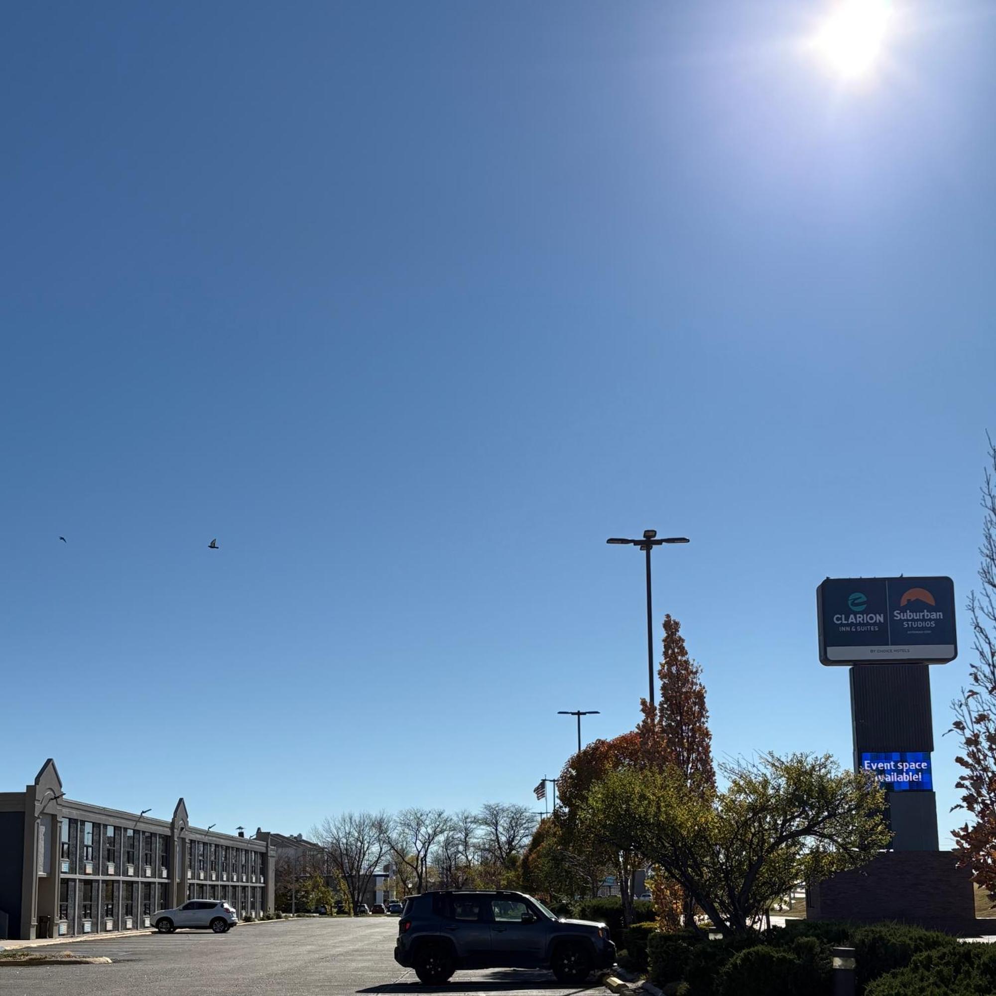 Clarion & And Convention Center Hotel